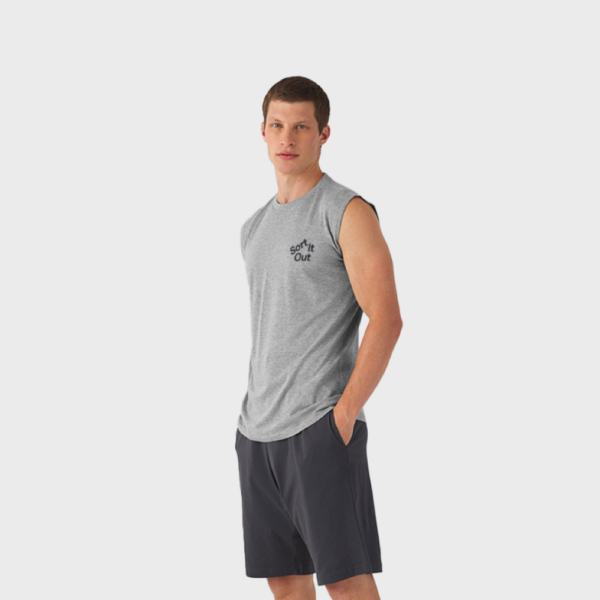 Sleeveless T-shirt